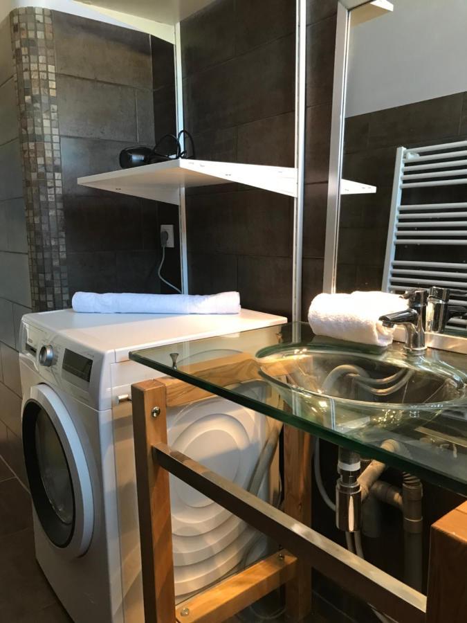 Апартаменты Un Petit Bout De Reve, Balcon, Parking & Proche Centre Анси Экстерьер фото